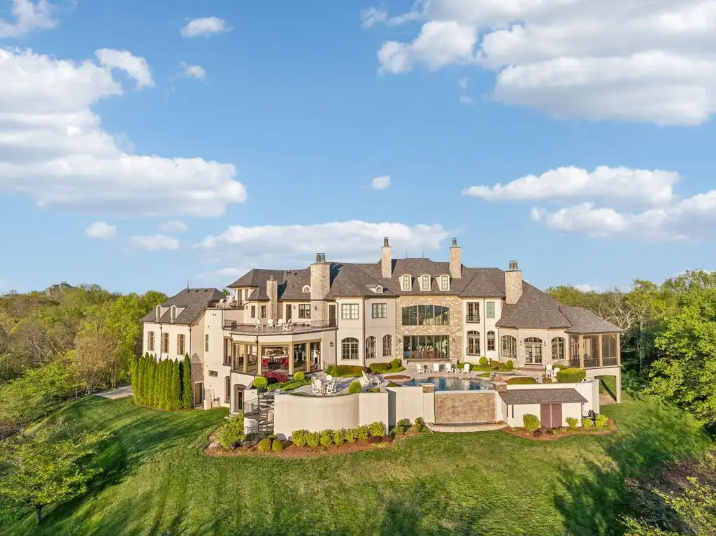513 King Richards Ct Exquisitely Crafted 15 Million Tennessee Estate for Elite Buyers 6