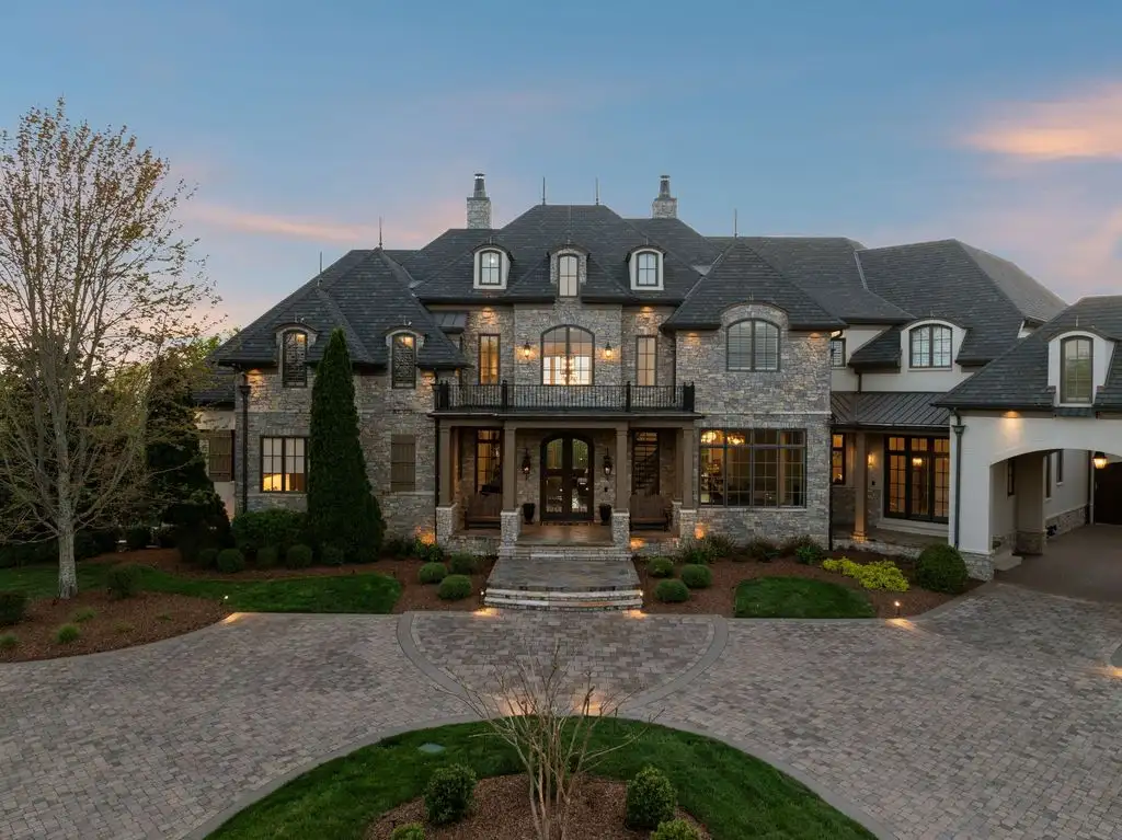 513 King Richards Ct Exquisitely Crafted 15 Million Tennessee Estate for Elite Buyers 7