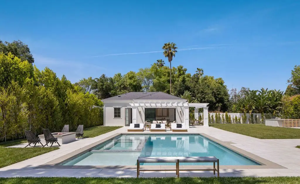 5133 Louise Ave A Striking 8.995M Estate in Encino Offering Refined Design and Resort Luxury 13