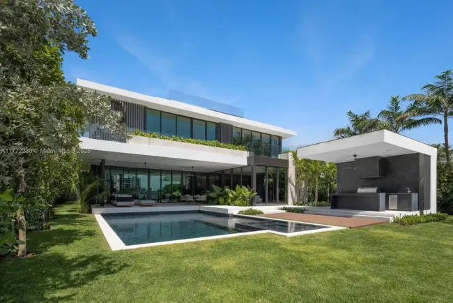 Spectacular $25.9 Million Waterfront Mansion Redefines Modern Luxury Living in Miami Beach