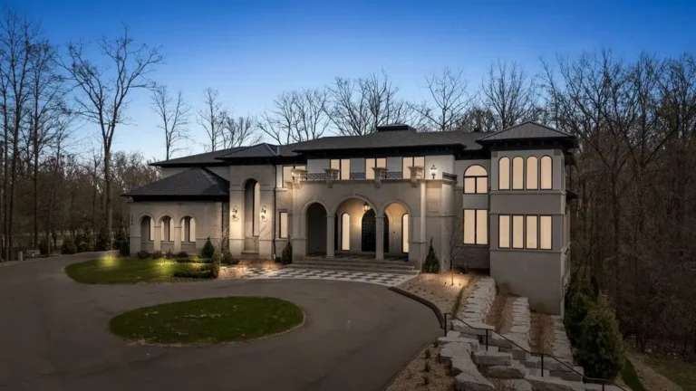 Modern Comfort Meets Old-World Grandeur in This $7.5 Million Moroccan-Inspired Michigan Retreat