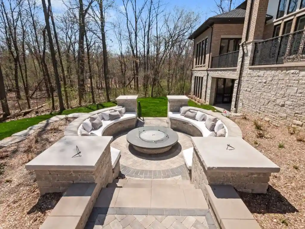 559 Barrington Park Showcases Stunning Moroccan Elegance in Bloomfield Hills Listed at 7.5 Million 14