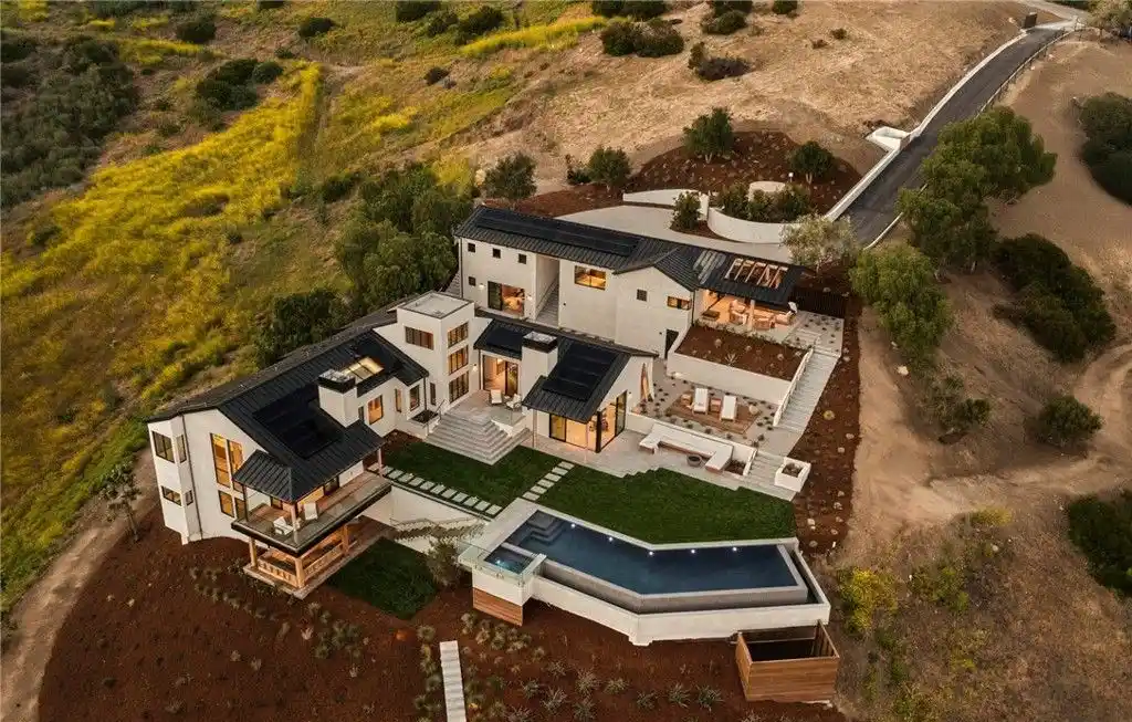 5941 Trancas Canyon Rd Unique Architectural Masterpiece Where Nature Shapes How You Live 11