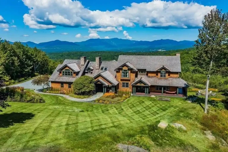 Vermont Sophistication: $4.975M Stowe Estate Showcases Shingle Style Design and Mountain Majesty