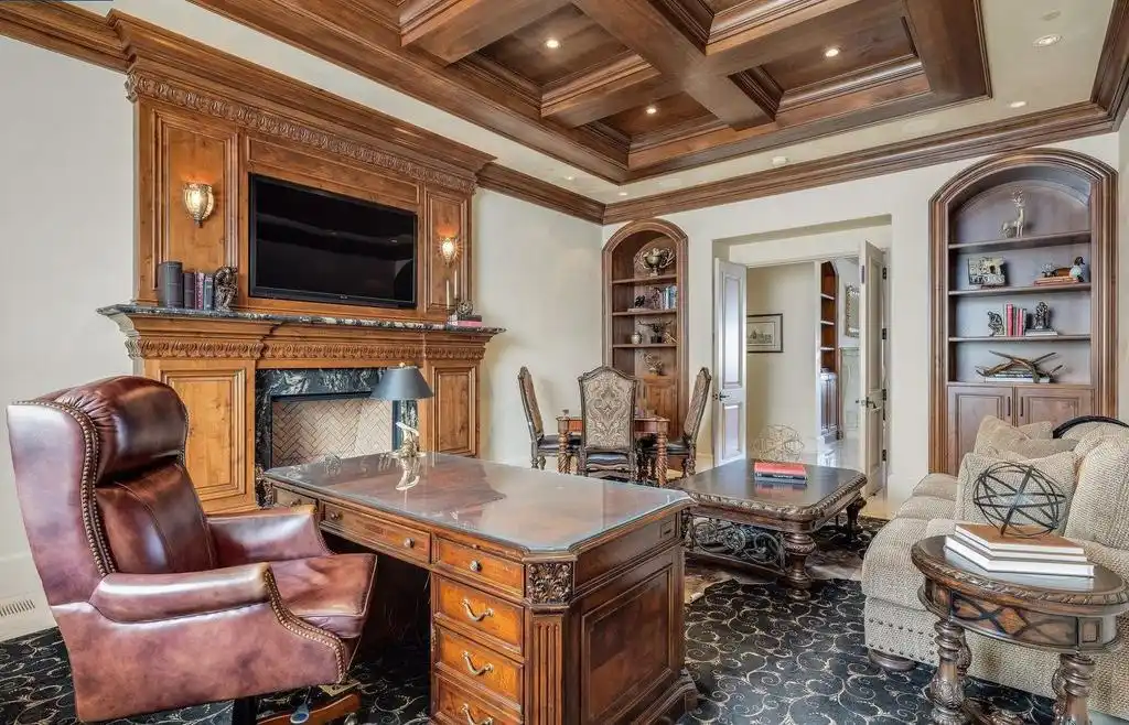 940 Eagle Ridge Dr Exquisite 12.3M Tuscan Villa Embracing Californias Iconic Indoor Outdoor Lifestyle 10