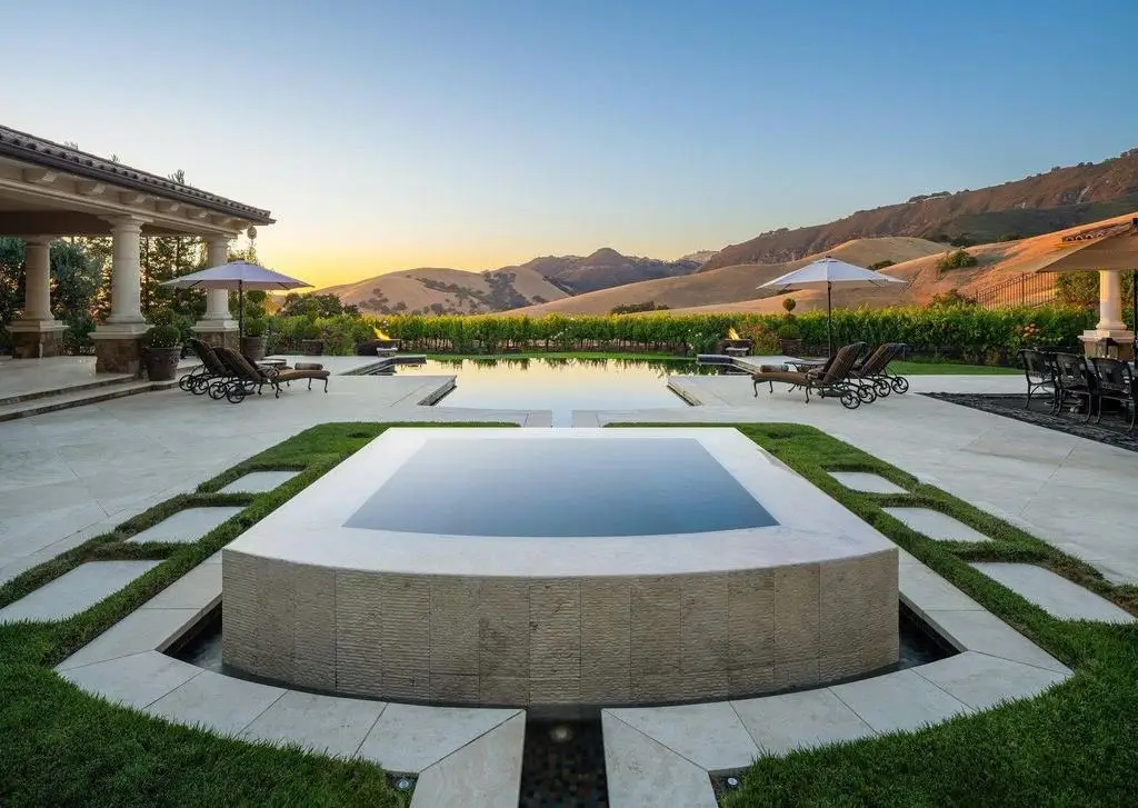 940 Eagle Ridge Dr Exquisite 12.3M Tuscan Villa Embracing Californias Iconic Indoor Outdoor Lifestyle 6