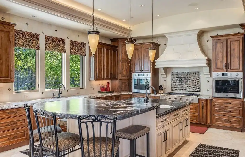940 Eagle Ridge Dr Exquisite 12.3M Tuscan Villa Embracing Californias Iconic Indoor Outdoor Lifestyle 9