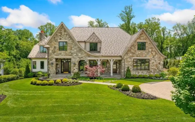 An Exceptional Virginia Estate Offering Unmatched Luxury and Design Excellence for $8.25 Million