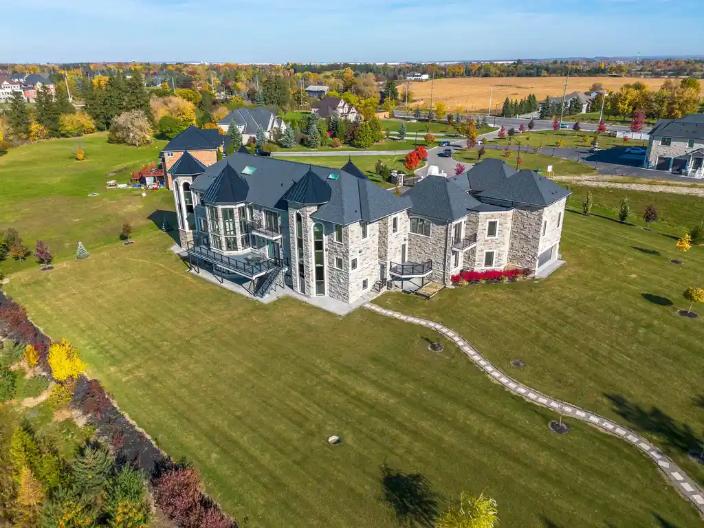 Breathtaking Modern Victorian Estate at 4 Saint Lukes Ct Lists for C10888000 in Canada 15