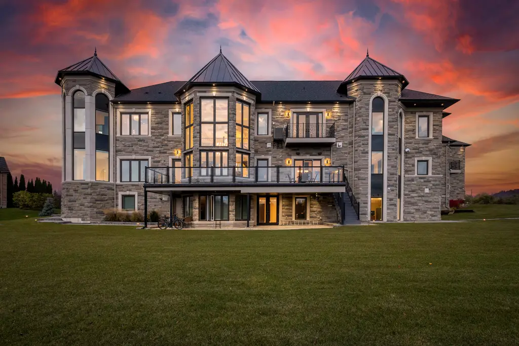 Breathtaking Modern Victorian Estate at 4 Saint Lukes Ct Lists for C10888000 in Canada 2