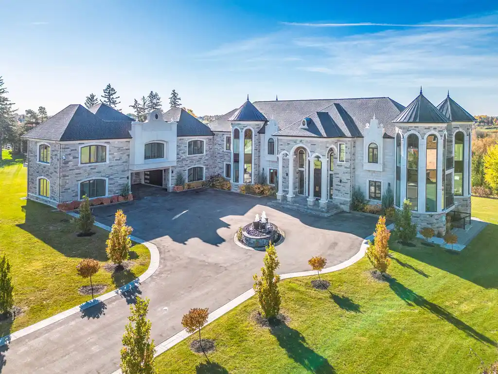 Breathtaking Modern Victorian Estate at 4 Saint Lukes Ct Lists for C10888000 in Canada 3 1