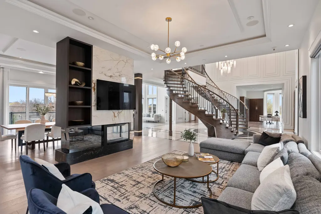 Breathtaking Modern Victorian Estate at 4 Saint Lukes Ct Lists for C10888000 in Canada 8