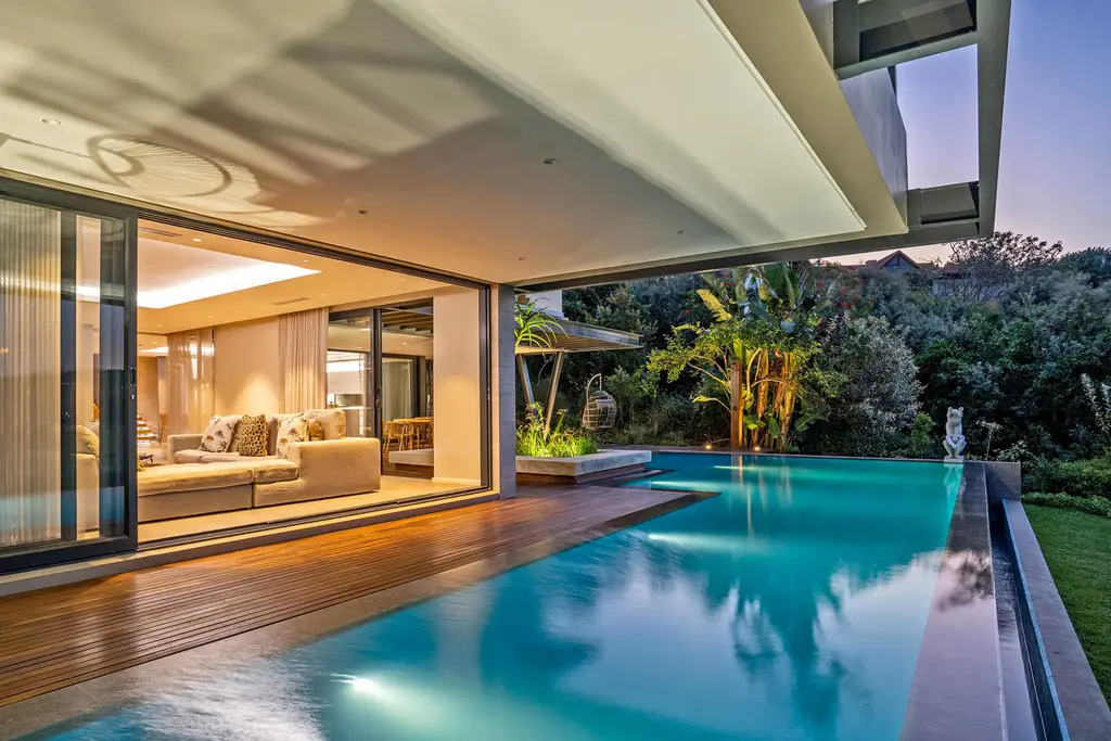 Brittlewood House by Metropole Architects, Coastal Minimalism with a Tropical Soul