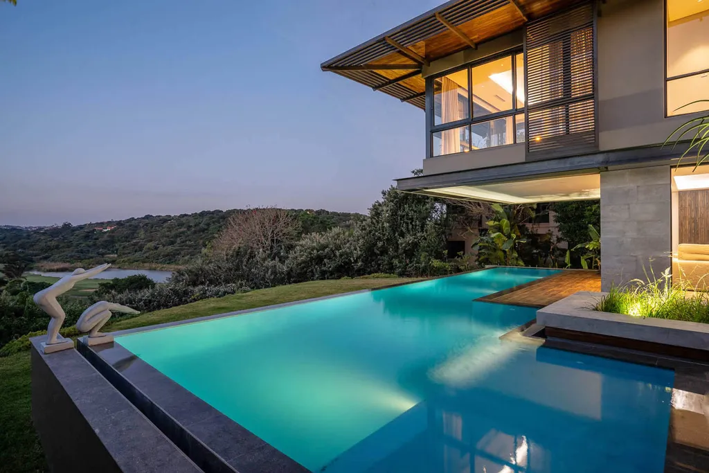 Brittlewood House by Metropole Architects, Coastal Minimalism with a Tropical Soul