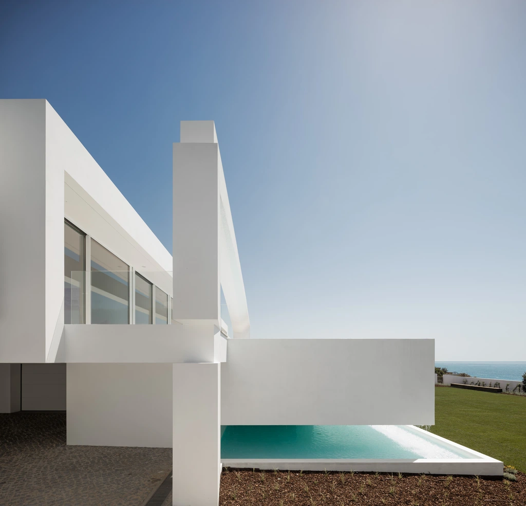 Carrara House in Algarve Portugal by Mario Martins Atelier A Monolithic Ode to Light and Landscape 4