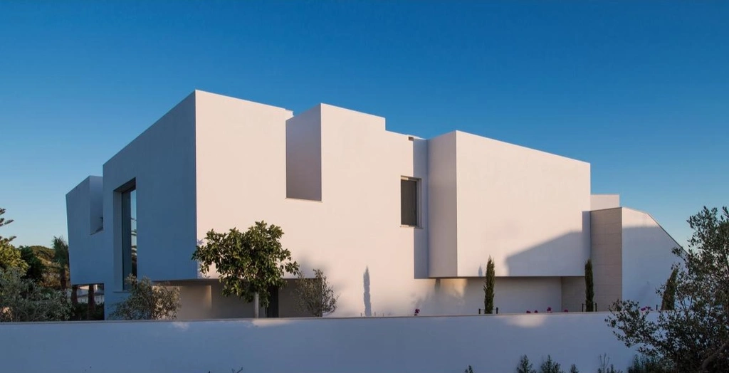 Casa C by Mario Martins Atelier A Sculptural Dialogue with the Algarve Landscape 1