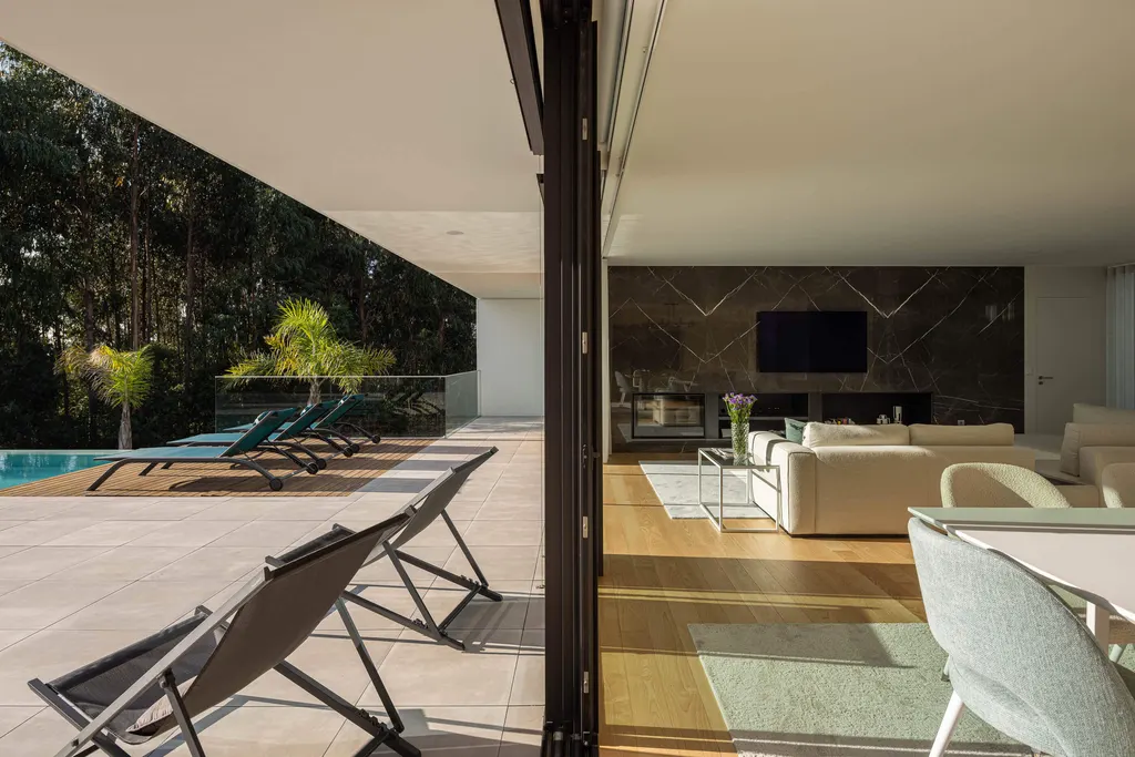 Casa J.M.C. by Atelier d’Arquitectura Lopes da Costa, A Harmonious Integration with the Landscape
