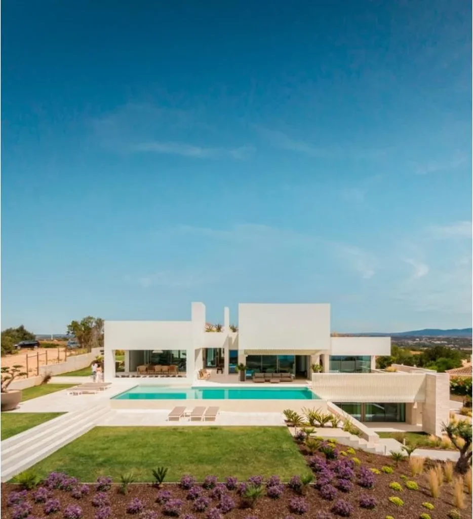 Casa Lioz by Mario Martins Atelier Merges Stone Light and Landscape in the Algarve 3