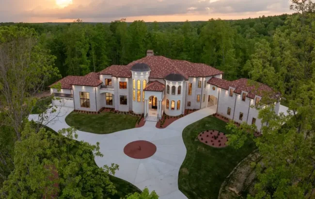 A Breathtaking Mediterranean Estate in Williamson County’s Rolling Hills Lists for $11,995,000