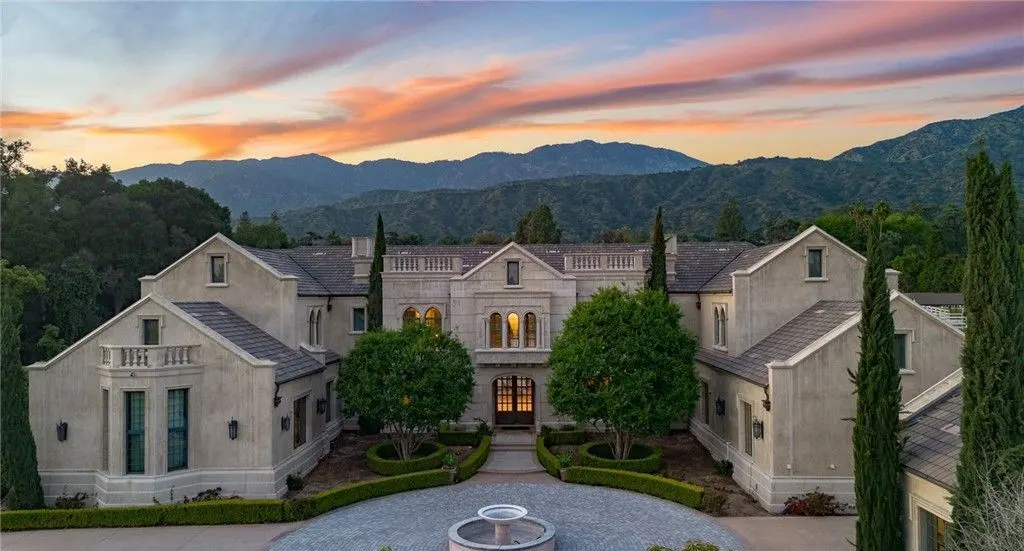Exquisite 18 Dovetail Ln Estate 15.5M English Tudor Mansion Offering a Perfect Fusion of Classic and Modern Elegance 2