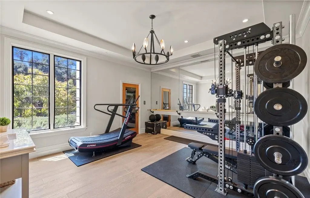 Exquisite 18 Dovetail Ln Estate 15.5M English Tudor Mansion Offering a Perfect Fusion of Classic and Modern Elegance 8