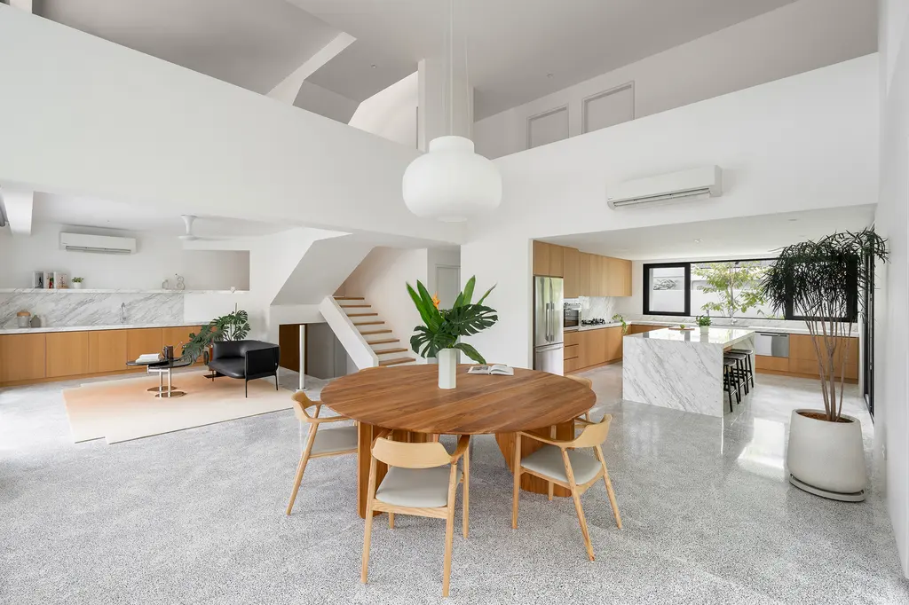 Flovik House by Fabian Tan Architect Seamlessly Merges Old and New in Kuala Lumpur 10