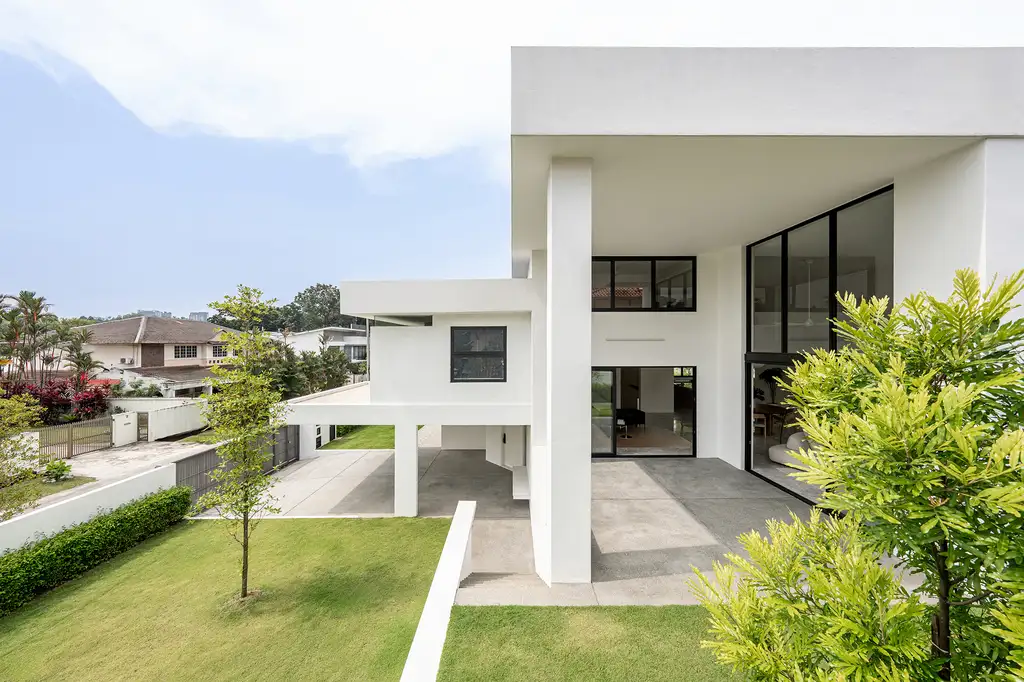 Flovik House by Fabian Tan Architect Seamlessly Merges Old and New in Kuala Lumpur