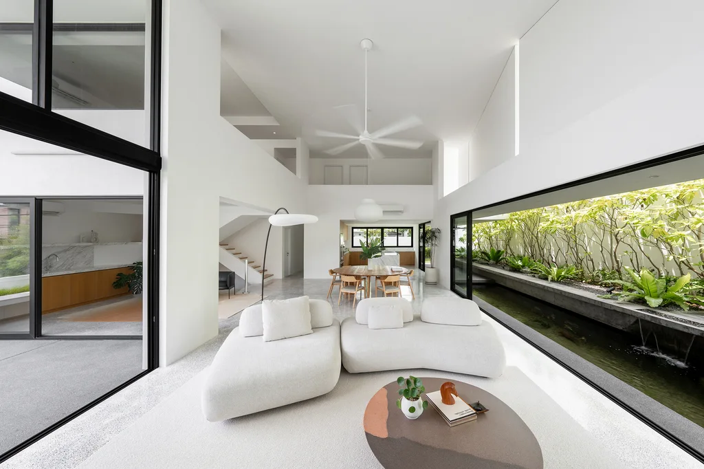 Flovik House by Fabian Tan Architect Seamlessly Merges Old and New in Kuala Lumpur 8