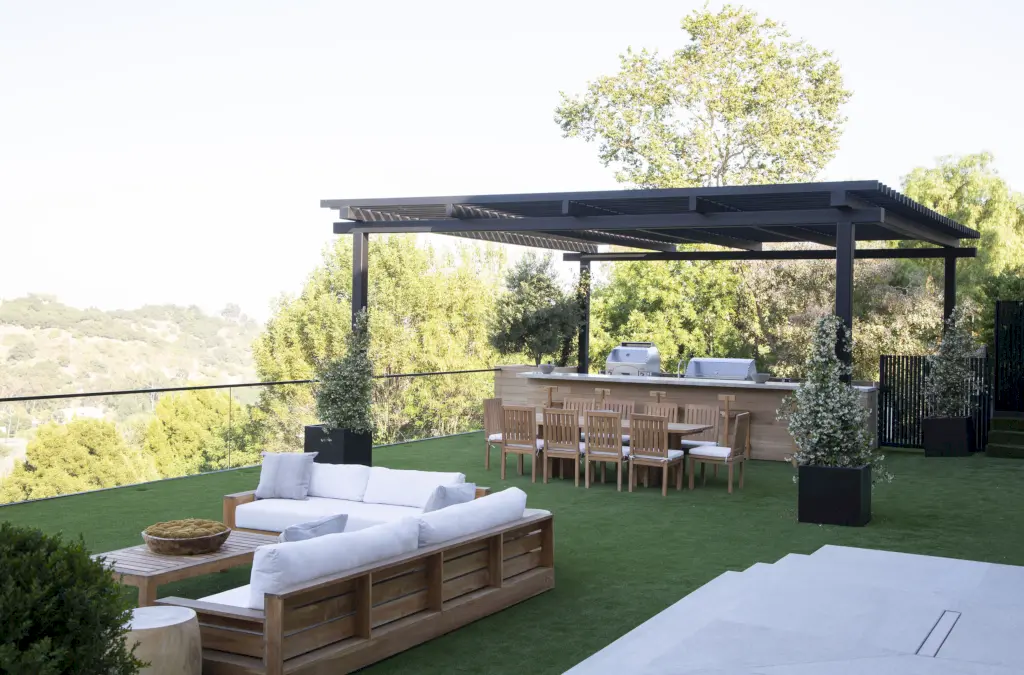 Getty View House by IR Architects A Sculptural Retreat Overlooking Los Angeles​ 12