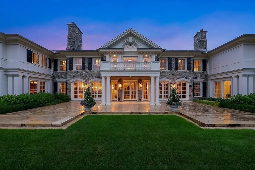 Iconic 38M Estate at 180 Ash St Weston Offers Timeless Grandeur and Modern Luxury 14