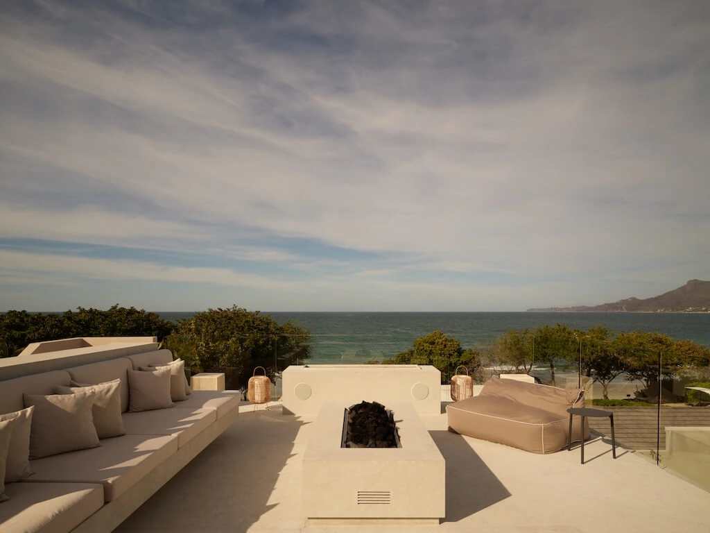 KPR3 House by Ezequiel Farca Studio Blends Architecture and Nature on the Coast of Punta Mita