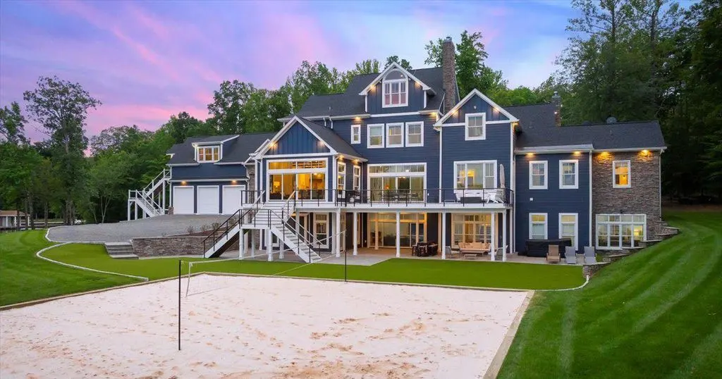 Luxurious Waterfront Masterpiece at 542 Twin Lakes Ln Sets the Standard for Lake Anna Living — Asking 4749000 22