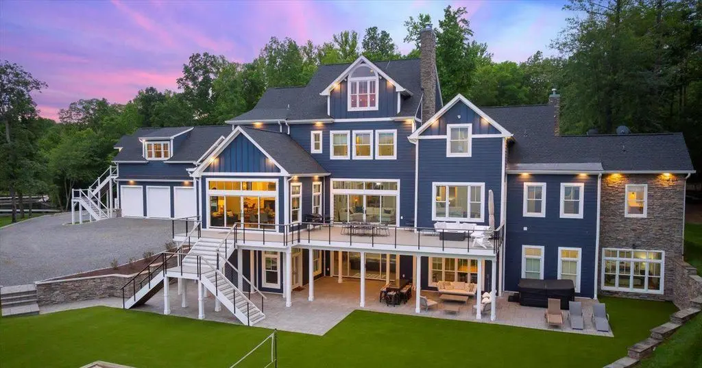 Luxurious Waterfront Masterpiece at 542 Twin Lakes Ln Sets the Standard for Lake Anna Living — Asking 4749000 3