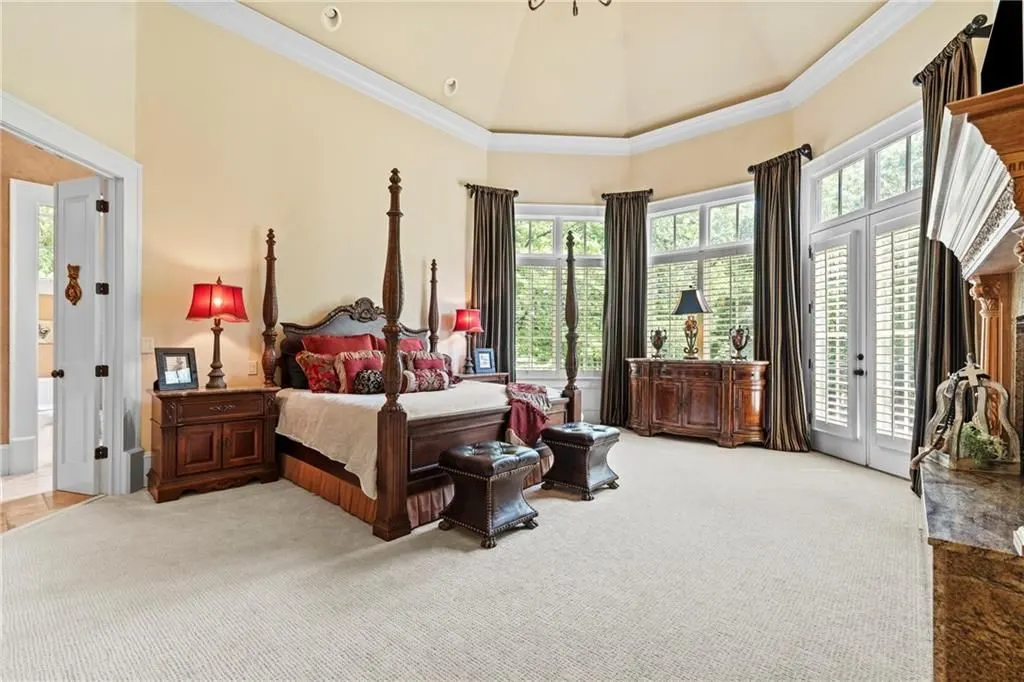 Luxury Awaits at 878 Middle Fork Trl 2.98M Estate on the 7th Fairway with Breathtaking Views 14