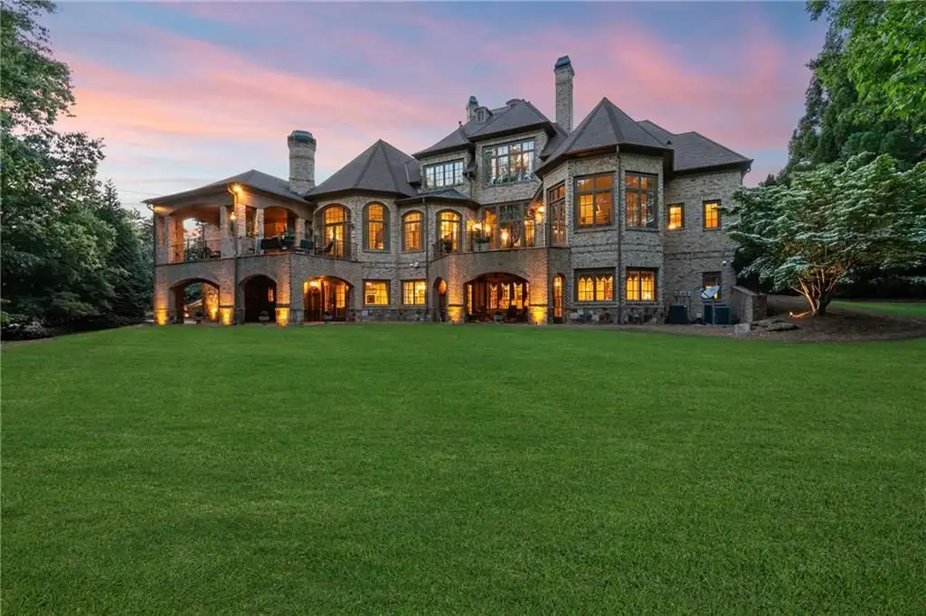 Luxury Awaits at 878 Middle Fork Trl 2.98M Estate on the 7th Fairway with Breathtaking Views 2