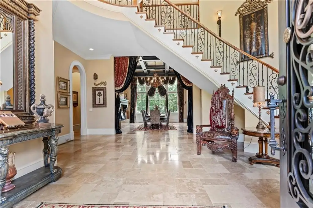Luxury Awaits at 878 Middle Fork Trl 2.98M Estate on the 7th Fairway with Breathtaking Views 5