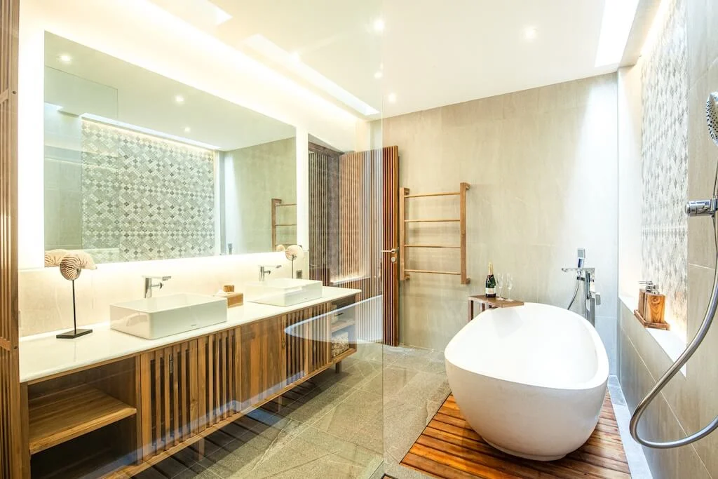 MOA Villa by Ilot Architects Seamlessly Merges Modern Design with Tropical Serenity in Bali