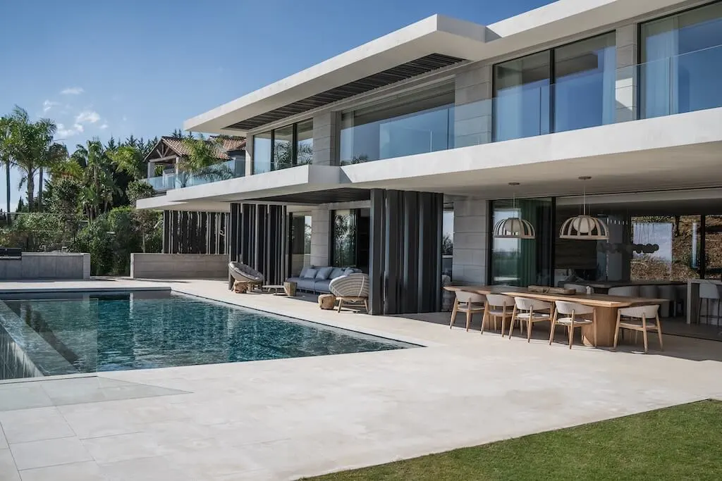 Panoramah Villa by ARK Architects, A Mediterranean Masterpiece Framed by Panoramic Views in Sotogrande, Spain
