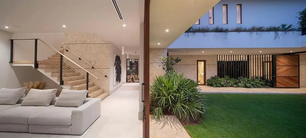 Reversed Garden House by Praxis Architecture Reimagines Privacy and Landscape in Miami