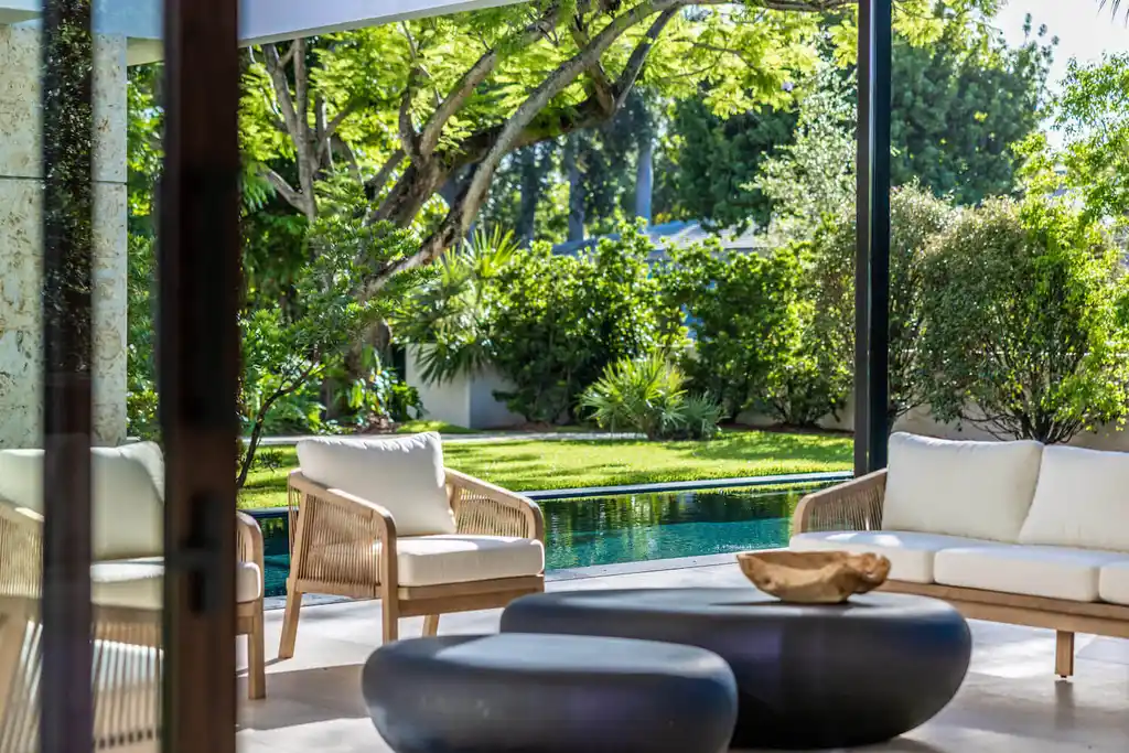 Reversed Garden House by Praxis Architecture Reimagines Privacy and Landscape in Miami