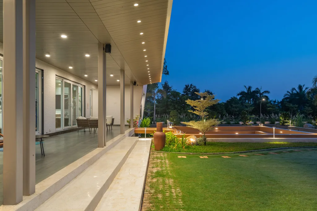 Sri Sri Villa by Ace Associates, A Vastu-Inspired Sanctuary Surrounded by Nature in Gujarat