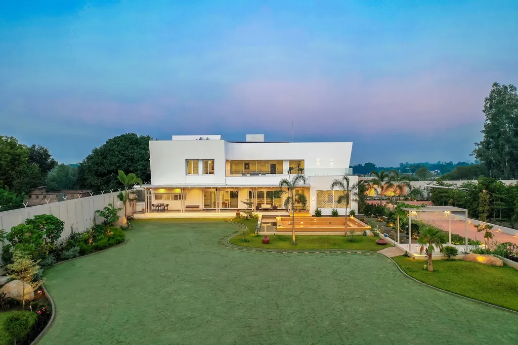 Sri Sri Villa by Ace Associates A Vastu Inspired Sanctuary Surrounded by Nature in Gujarat 8