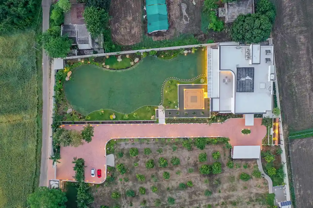 Sri Sri Villa by Ace Associates A Vastu Inspired Sanctuary Surrounded by Nature in Gujarat 9