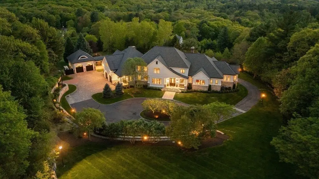 Stunning Architectural Masterpiece at 6 Wayside Cir Lists for 3.575 Million in Massachusetts 12