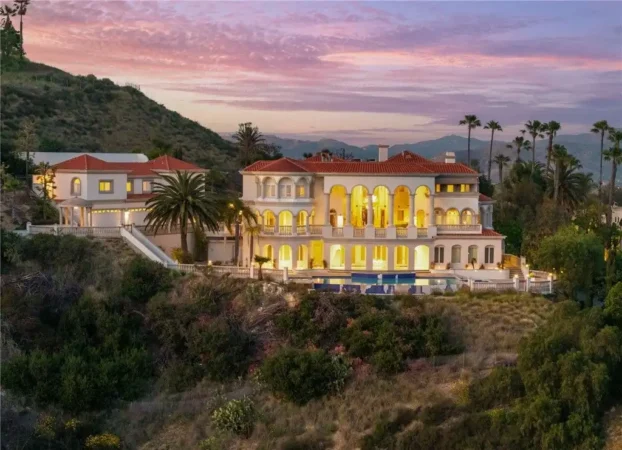 North Tustin Masterpiece with Unrivaled Views Lists for $9.8 Million in Rocking Horse Ridge