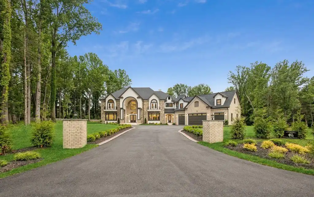 11721 Plantation Dr A Private and Prestigious Virginia Residence for 4.295 Million 3