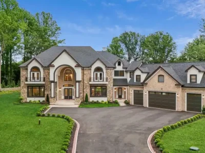 11721 Plantation Dr A Private and Prestigious Virginia Residence for 4.295 Million 4