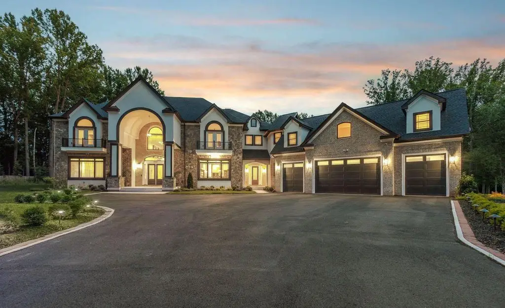11721 Plantation Dr A Private and Prestigious Virginia Residence for 4.295 Million 6