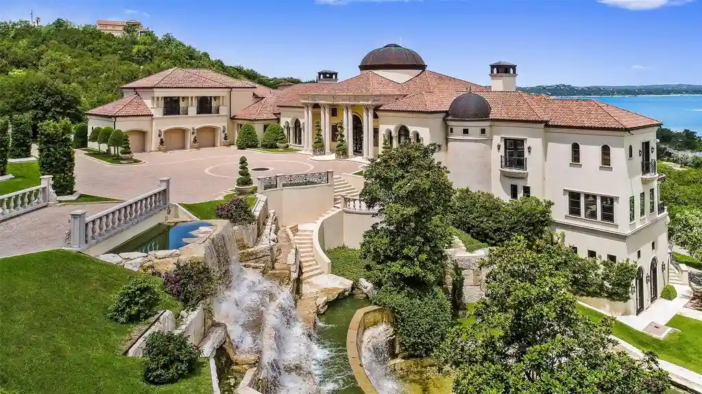 12821 Park Dr A Stunning 13.9M Lake Travis Retreat Known as Villa Del Lago 15