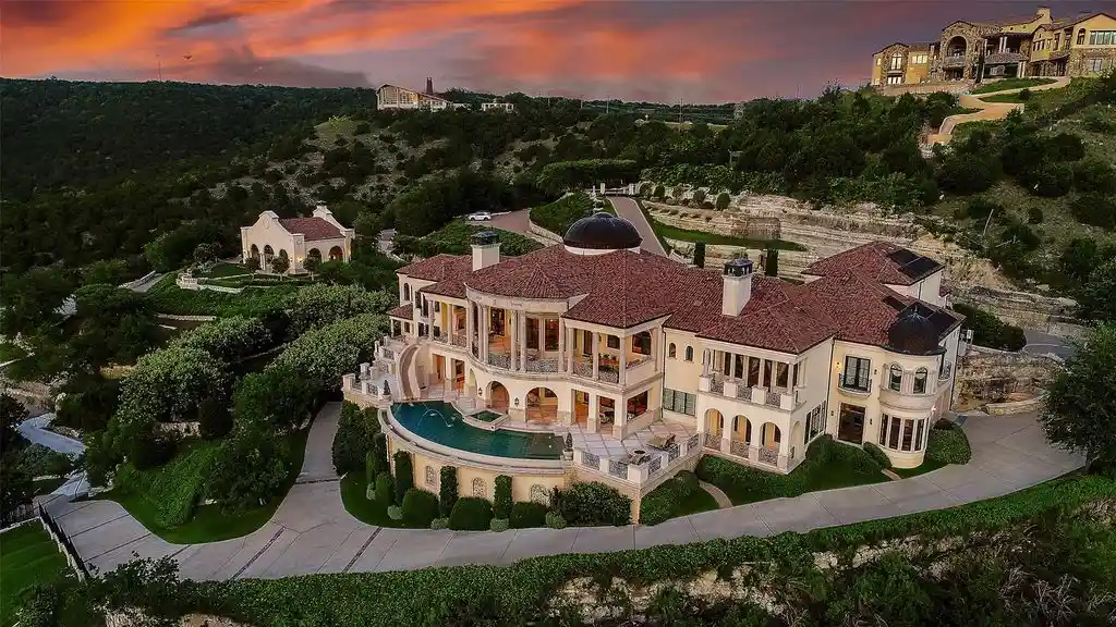 12821 Park Dr A Stunning 13.9M Lake Travis Retreat Known as Villa Del Lago 16